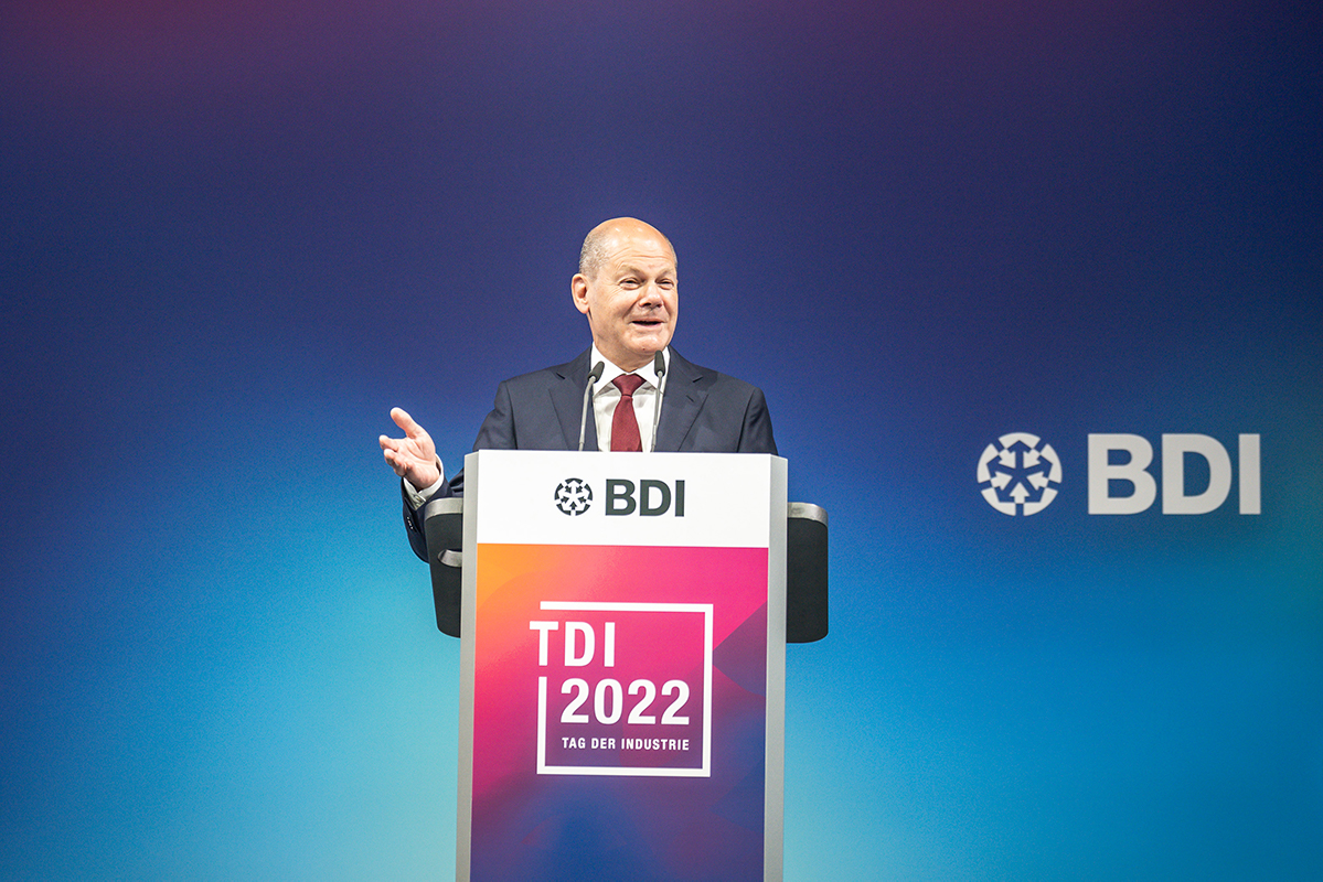 Foto: Olaf Scholz hält eine Rede