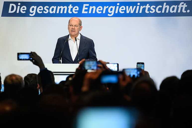 Foto: Olaf Scholz hält eine Rede