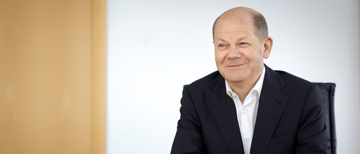 Foto: Olaf Scholz im Gespräch
